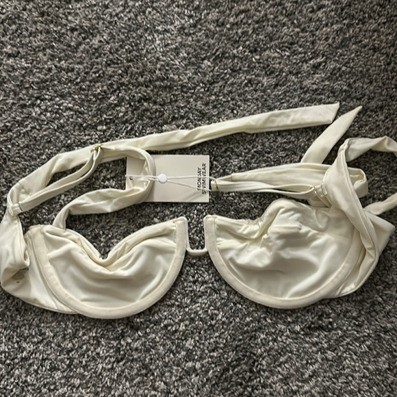 COPY - Monday Swimwear Cala Roja top - Picture 6 of 8